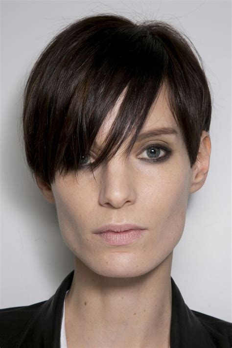 Whether it be a cute pixie cut, messy bed hair, sleek and shiny to a spiked punk rock look they exude confidence in their appearance that screams sexy! Our criteria for inclusions. Shoots of models with Short hair. We consider a models hair short if it is shorter than 5cm or so – generally at or above the ears 